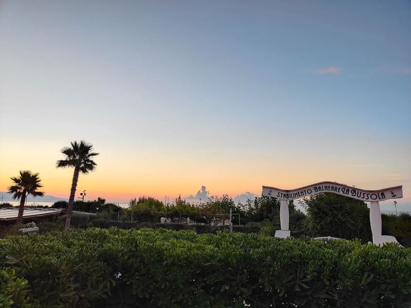 Nibice — Garden villa facing the sea